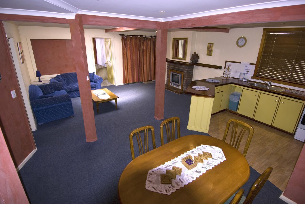 Big4 Strahan Holiday Retreat Екстериор снимка